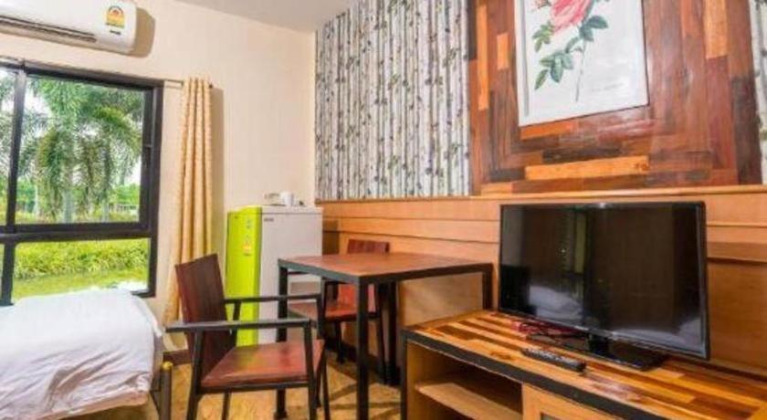 Prew Lom Chom Nam Resort Ban Phan Sadet Nok Bagian luar foto