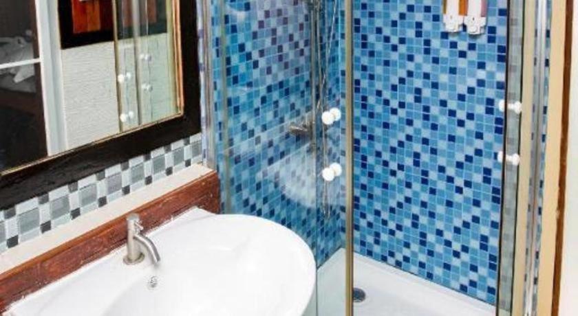 Prew Lom Chom Nam Resort Ban Phan Sadet Nok Bagian luar foto